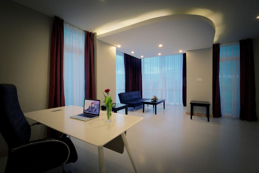Colina Sky Hotel Пном Пен Екстериор снимка