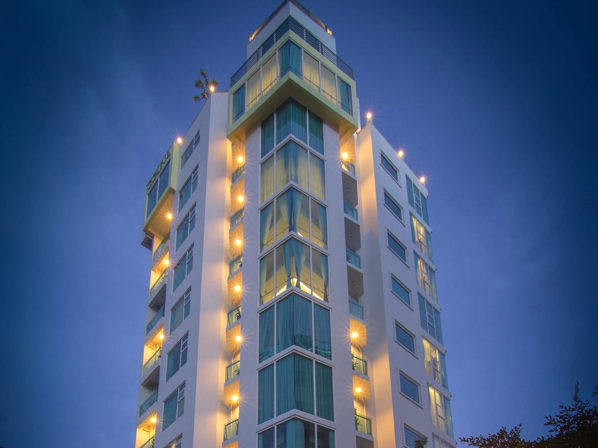 Colina Sky Hotel Пном Пен Екстериор снимка